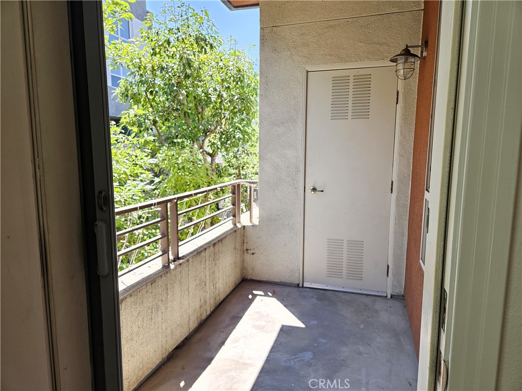 100 South Alameda Street, Unit 348 Los Angeles, CA 90012 - Photo 12 of 15 a view of balcony