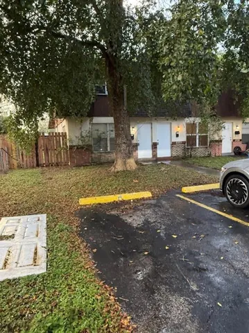 $1,700 | 2331 Northwest 59th Way, Lauderhill, FL 33313