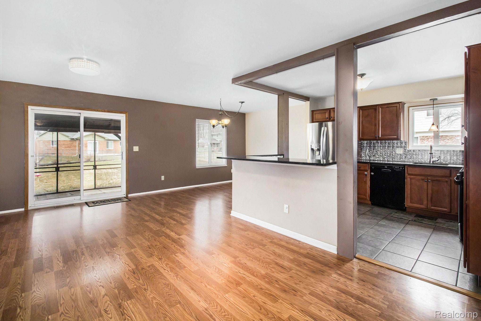 6335 Raintree Drive Canton, MI 48187 - Photo 26 of 46 IMG_2890.jpg