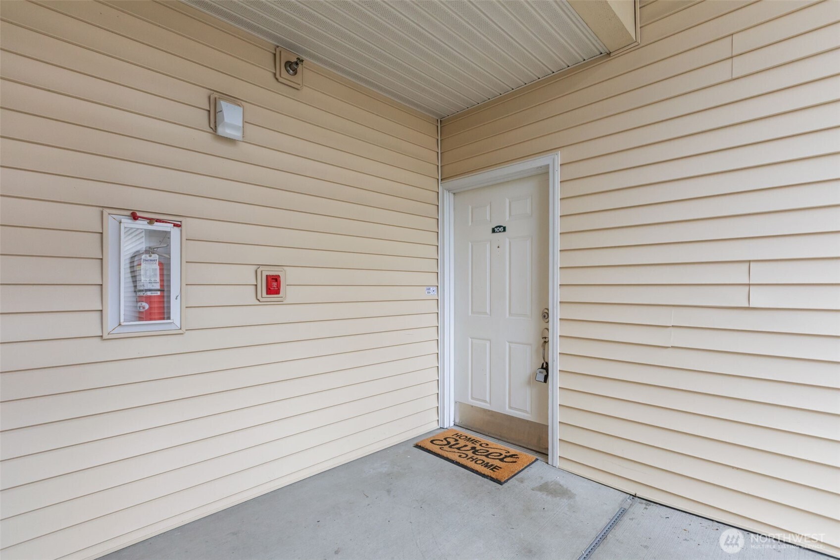 440 Maple Avenue Southwest, Unit A106 Renton, WA 98057 - Photo 3 of 39 a view of storage and utility room