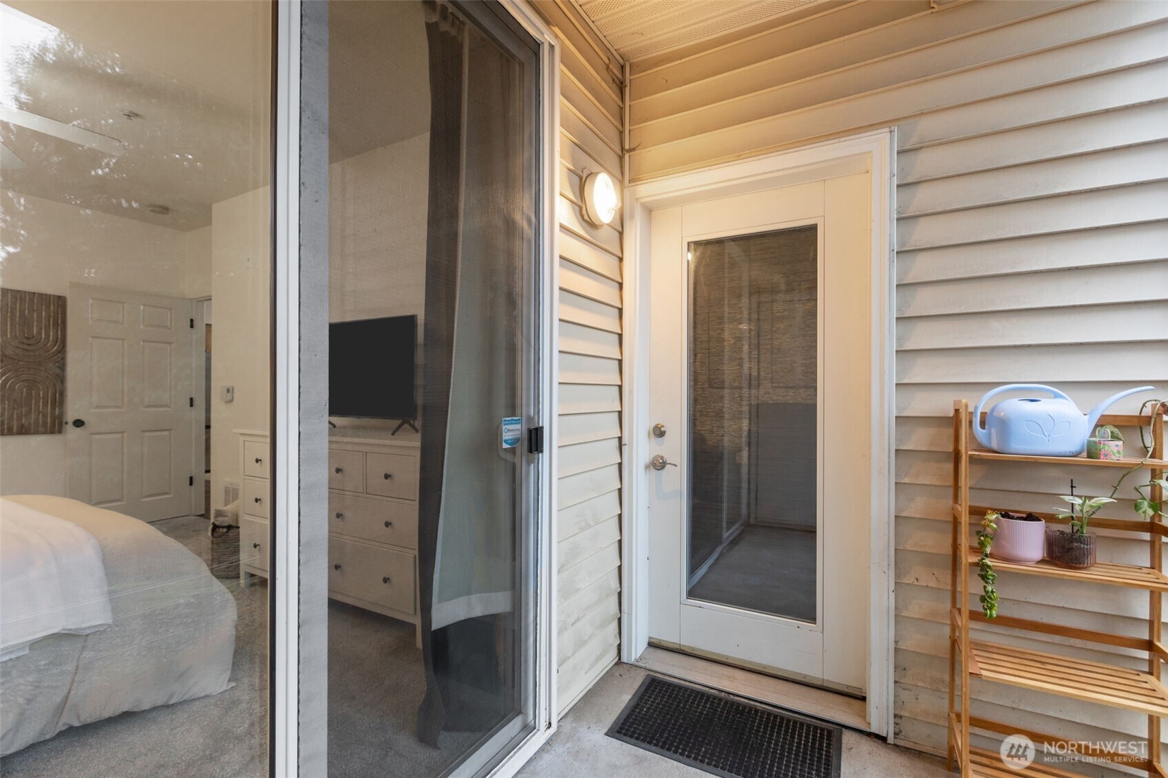 440 Maple Avenue Southwest, Unit A106 Renton, WA 98057 - Photo 36 of 39 a view of a bedroom from a bedroom