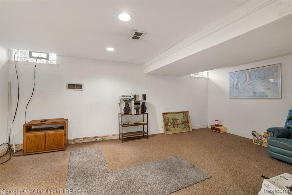 1413 Oakbrook Rochester Hills Rochester, MI 48307 - Photo 24 of 30