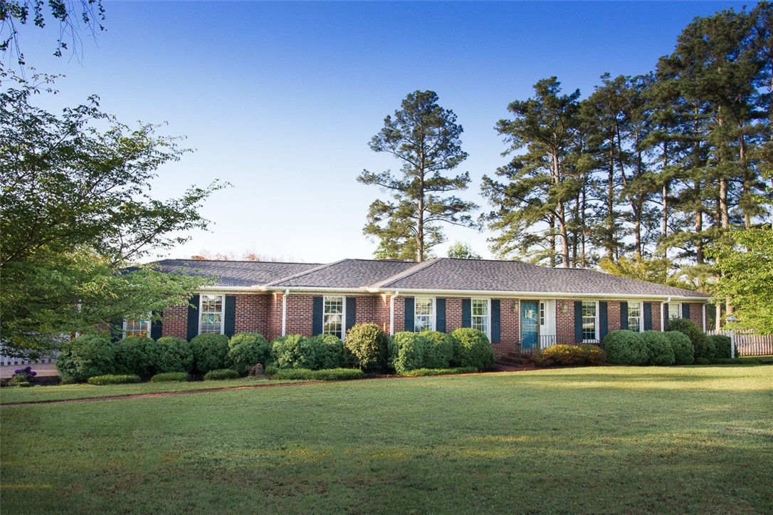201 Robin Drive Anderson, SC 29621 - Photo 1 of 43