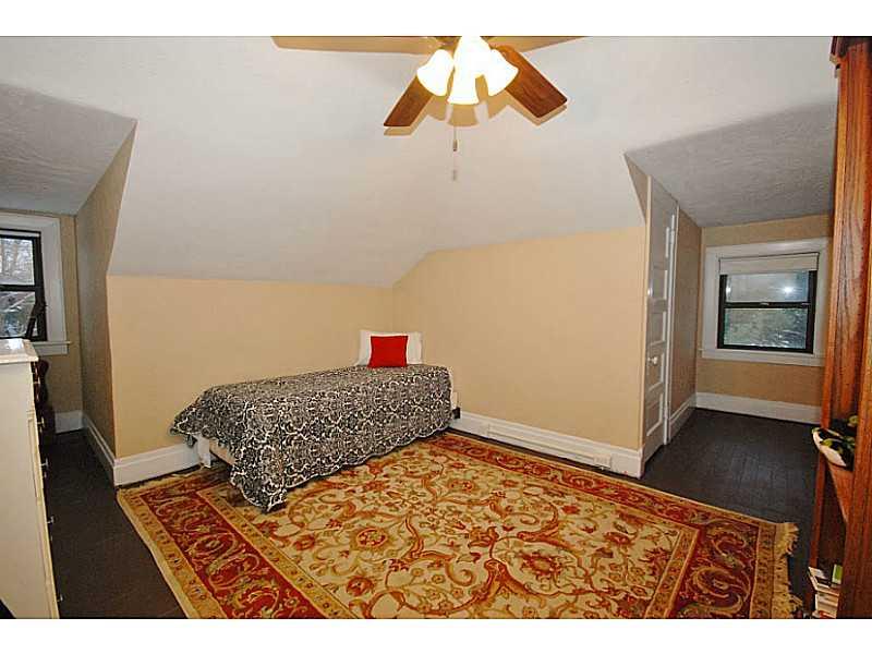 628 River Road Beaver, PA 15009 - Photo 17 of 25 Bedroom. #4 on third floor