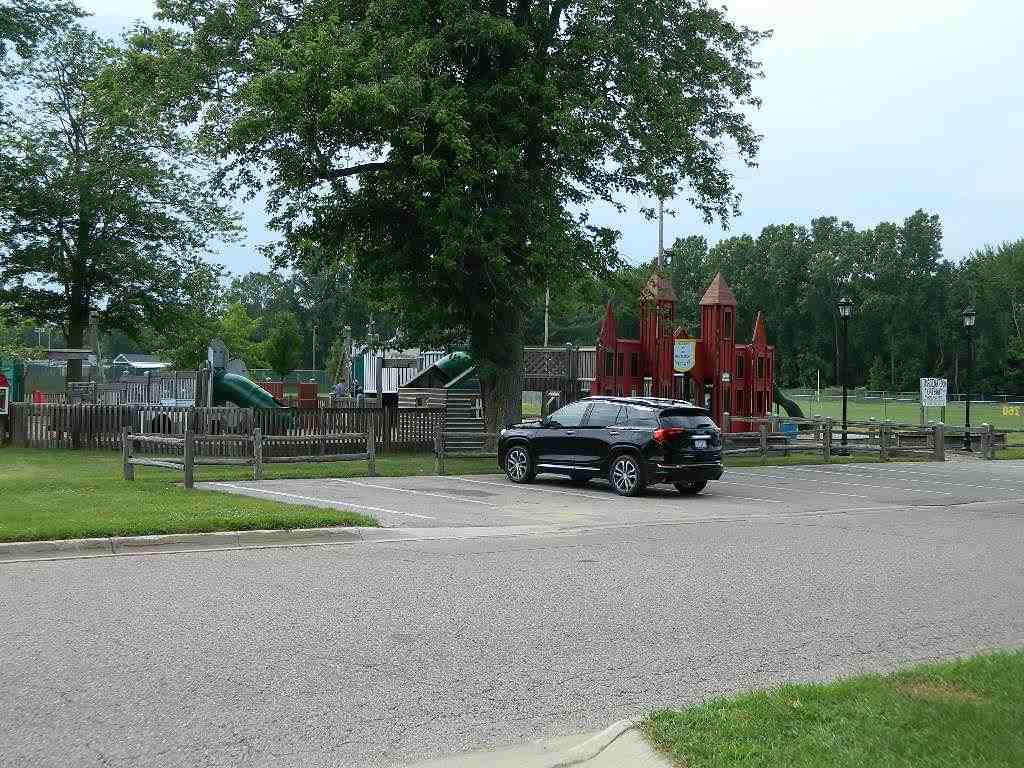 506 John R Street Clare, MI 48617 - Photo 20 of 20 1890821-19.JPG