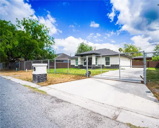 $1,600 | 504 San Antonio Circle, Alamo, TX 78516