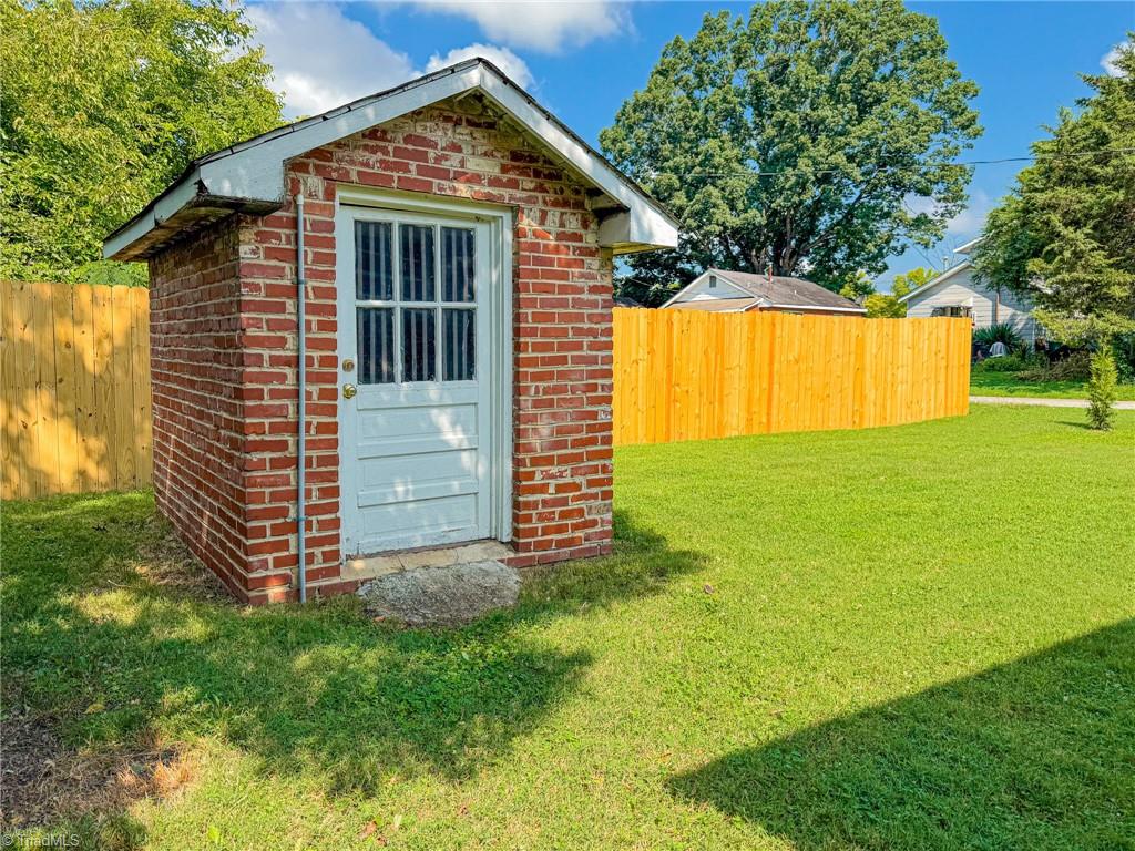 208 Hay Street High Point, NC 27260 - Photo 17 of 19 Gallery Image 17