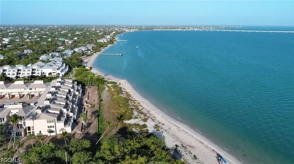 $749,000 | 200 Periwinkle Way, Unit 225, Sanibel, FL 33957