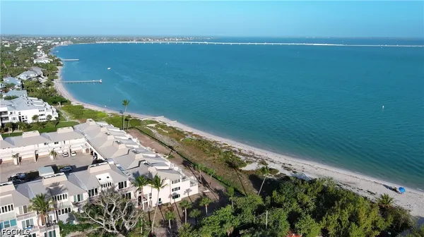 $749,000 | 200 Periwinkle Way, Unit 225, Sanibel, FL 33957