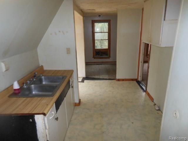 34649 Bordman Road Memphis, MI 48041 - Photo 18 of 28 DSCN3375.JPG