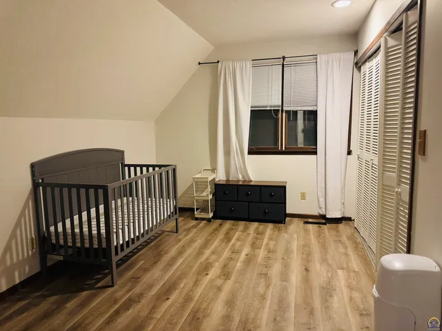 $228,000 | 2926 Southwest Arrowhead Road, Topeka, KS 66614