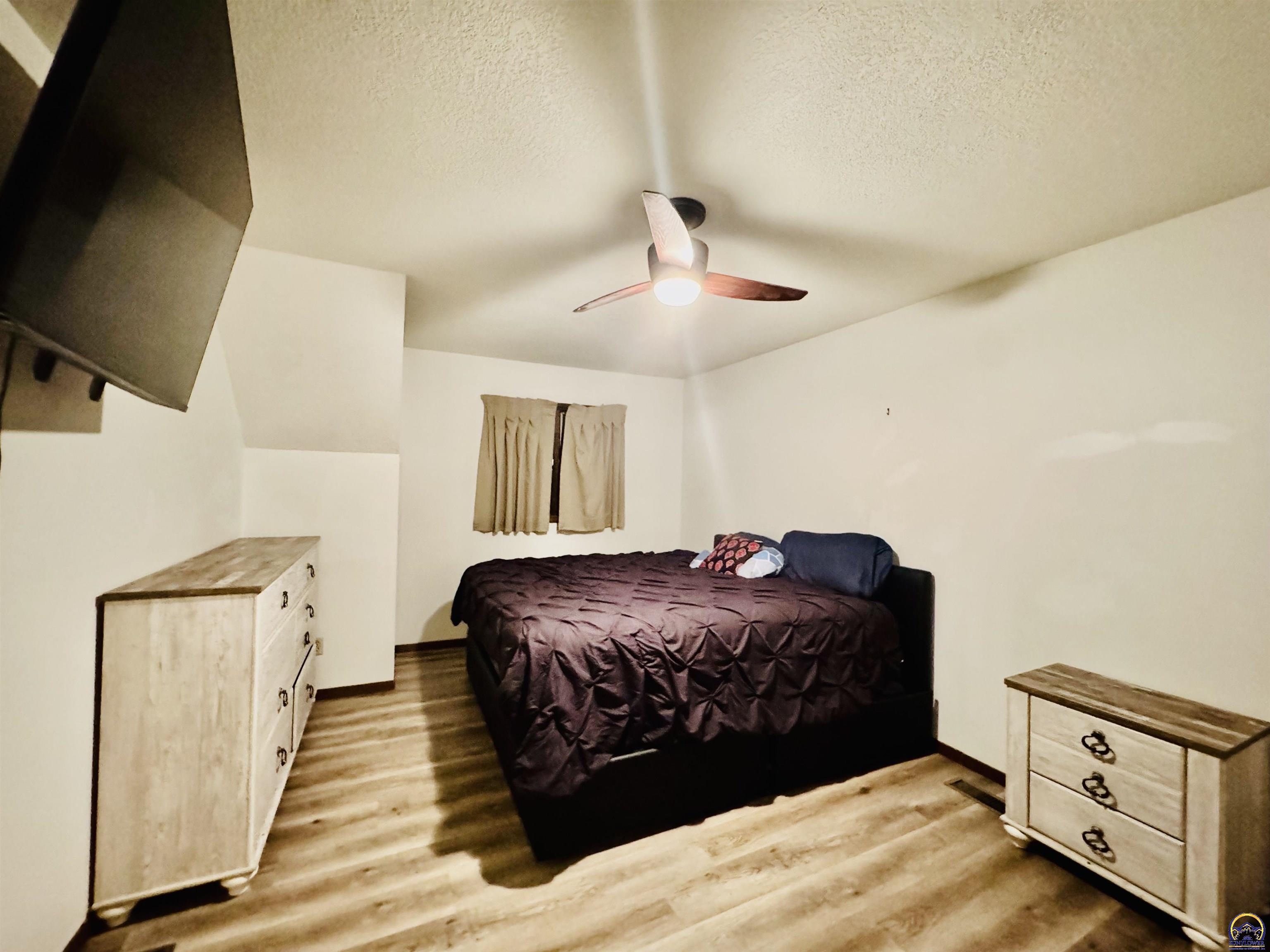 2926 Southwest Arrowhead Road Topeka, KS 66614 - Photo 16 of 32