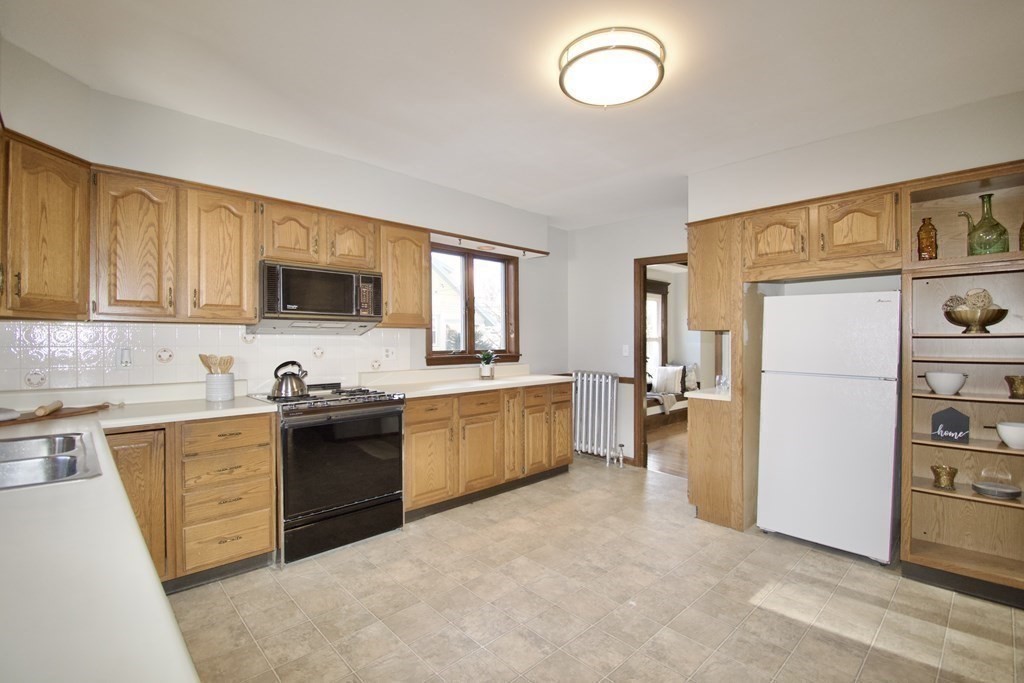 25 Manitoba Street Springfield, MA 01108 - Photo 33 of 38 Gallery Image 33