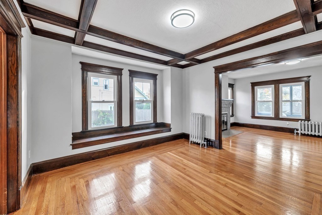 25 Manitoba Street Springfield, MA 01108 - Photo 6 of 38 Gallery Image 6