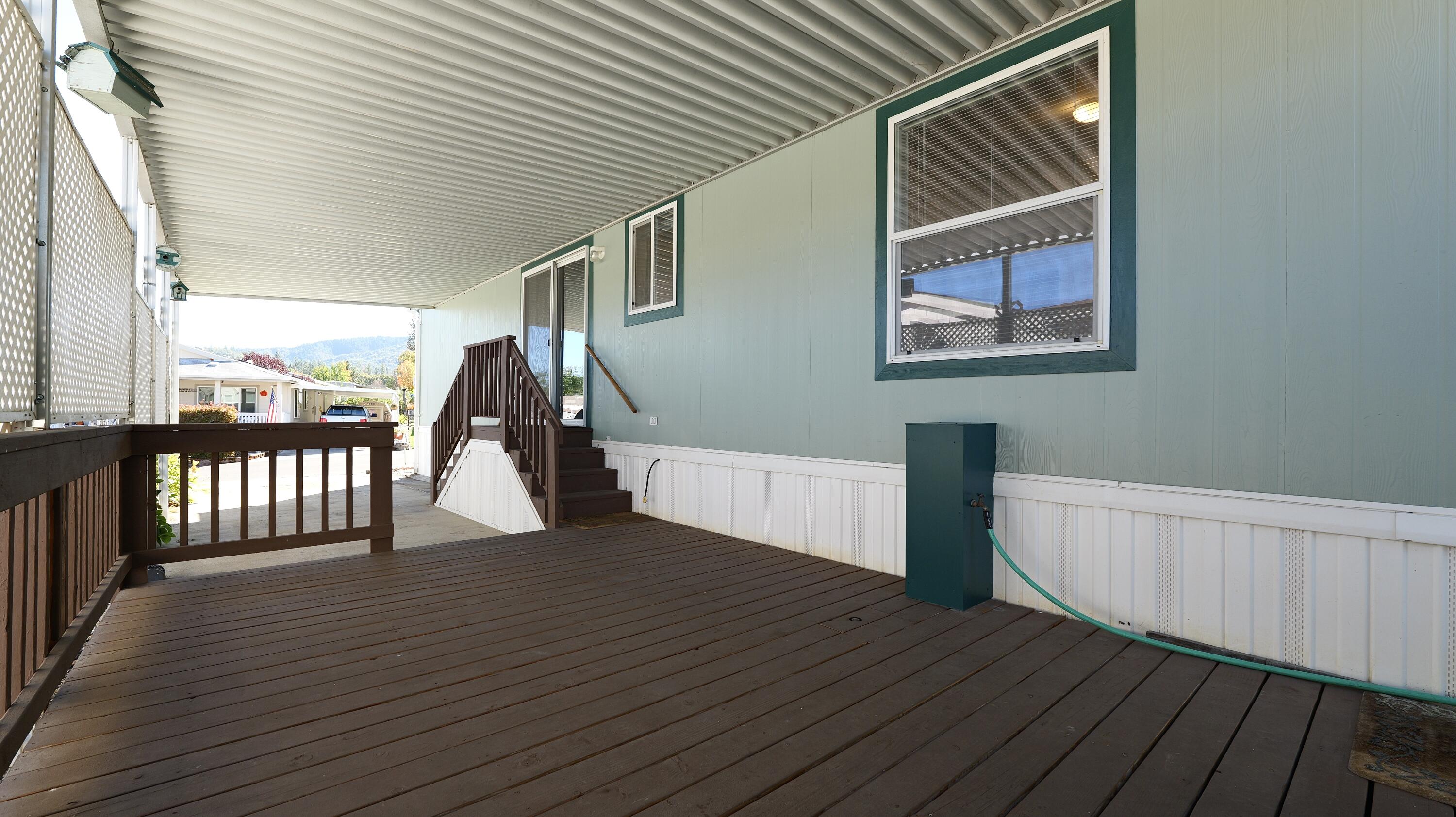 8401 Old Stage Road, Unit 70 Central Point, OR 97502 - Photo 21 of 43 Back Deck