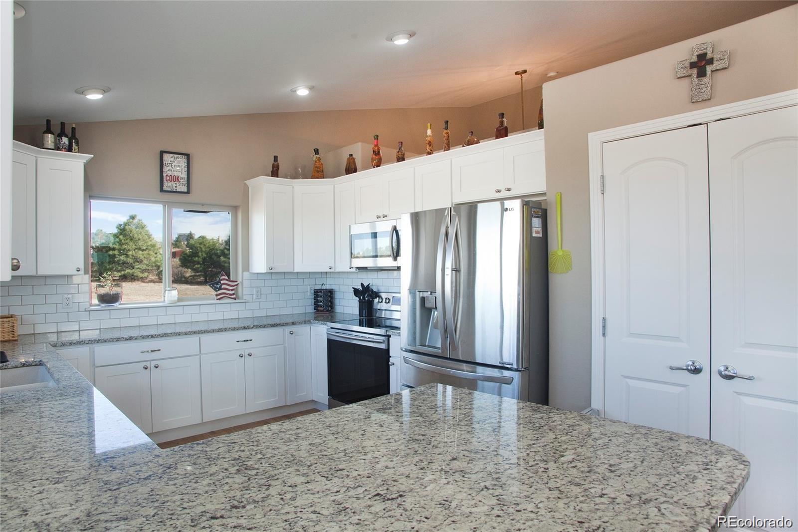 43537 Cr Road Elizabeth, CO 80107 - Photo 12 of 17 Gallery Image 12