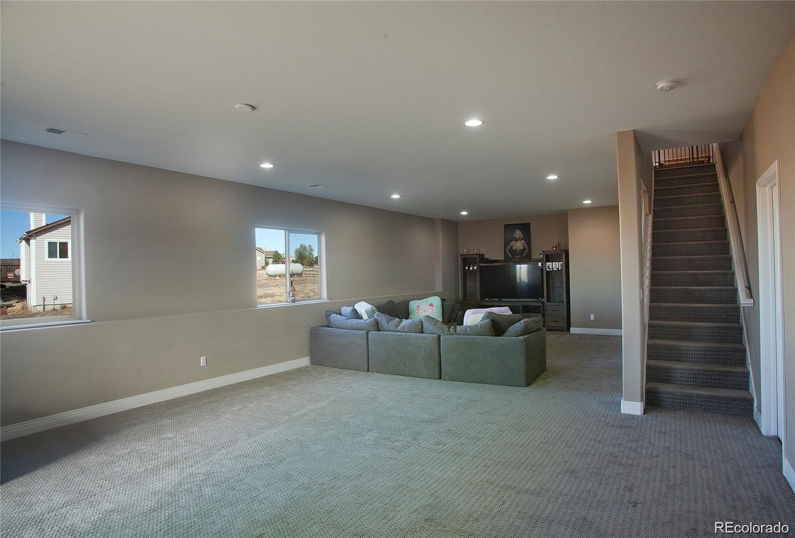 43537 Cr Road Elizabeth, CO 80107 - Photo 6 of 17 Gallery Image 6