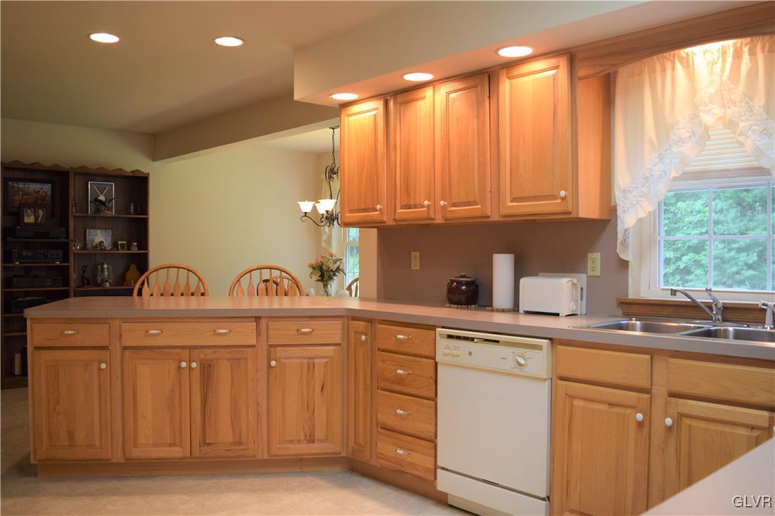 843 Molasses Valley Road Kunkletown, PA 18058 - Photo 12 of 33