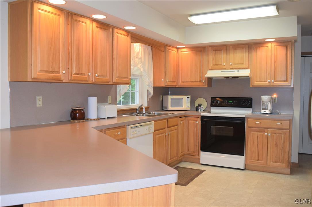 843 Molasses Valley Road Kunkletown, PA 18058 - Photo 7 of 33