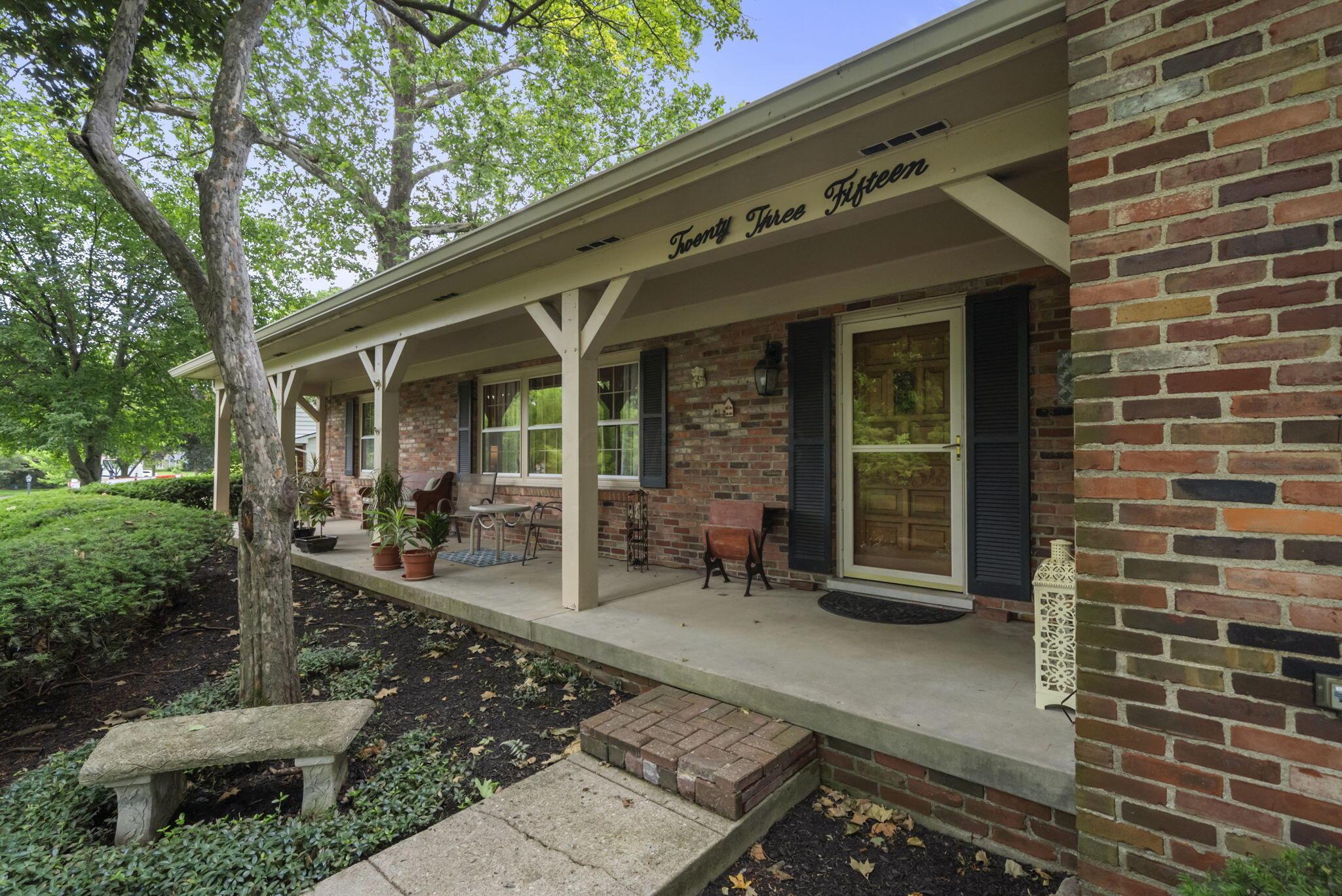 2315 Haverford Road Columbus, OH 43220 - Photo 7 of 99