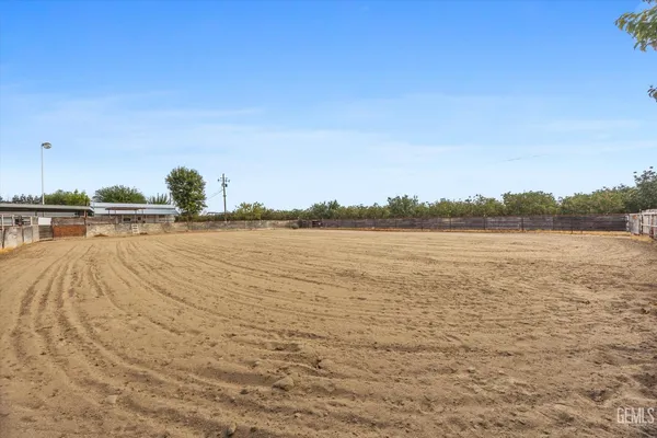 $800,000 | Undisclosed Address, Shafter, CA 93263