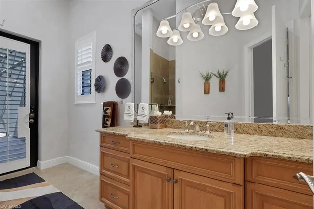 $2,500,000 | 5865 Hammock Isles Circle, Naples, FL 34119