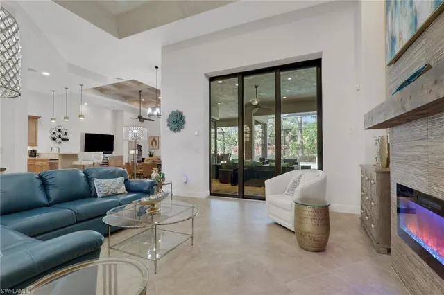 $2,500,000 | 5865 Hammock Isles Circle, Naples, FL 34119