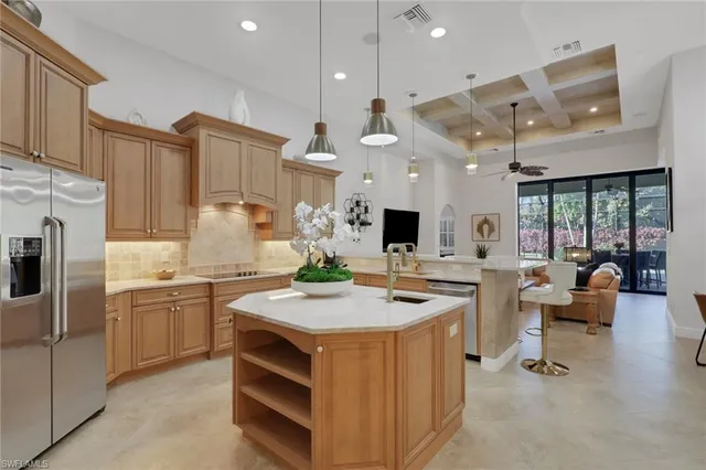 $2,500,000 | 5865 Hammock Isles Circle, Naples, FL 34119