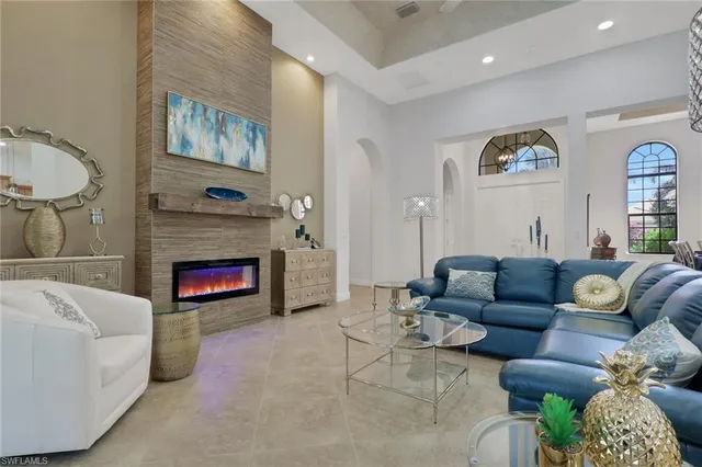 $2,500,000 | 5865 Hammock Isles Circle, Naples, FL 34119