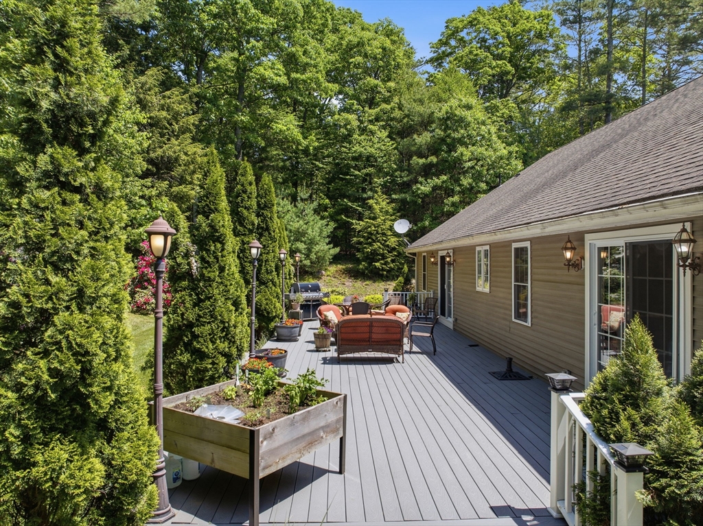 493 Hubbardston Road Barre, MA 01005 - Photo 4 of 42