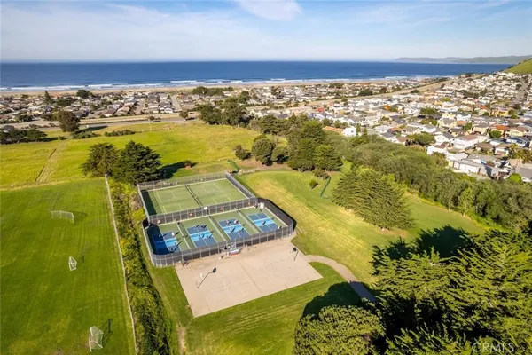 $1,975,000 | 3020 Ironwood Avenue, Morro Bay, CA 93442