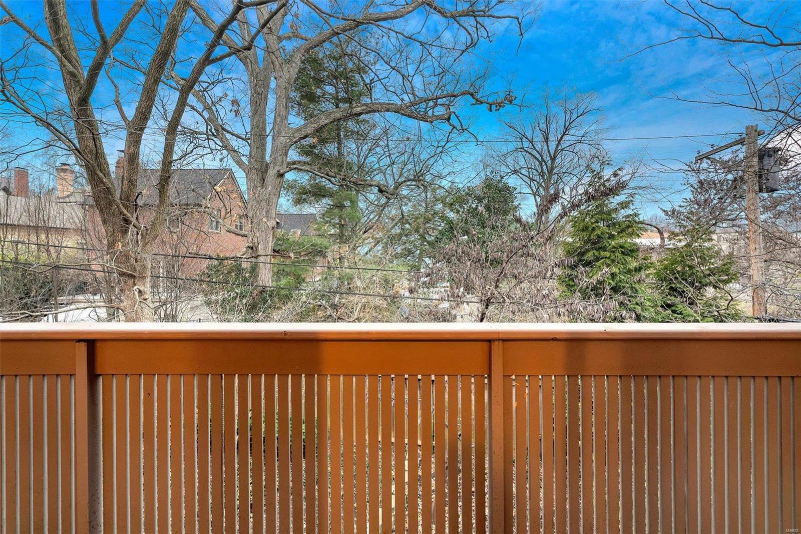 155 North Hanley Road, Unit 203 St. Louis, MO 63105 - Photo 15 of 17