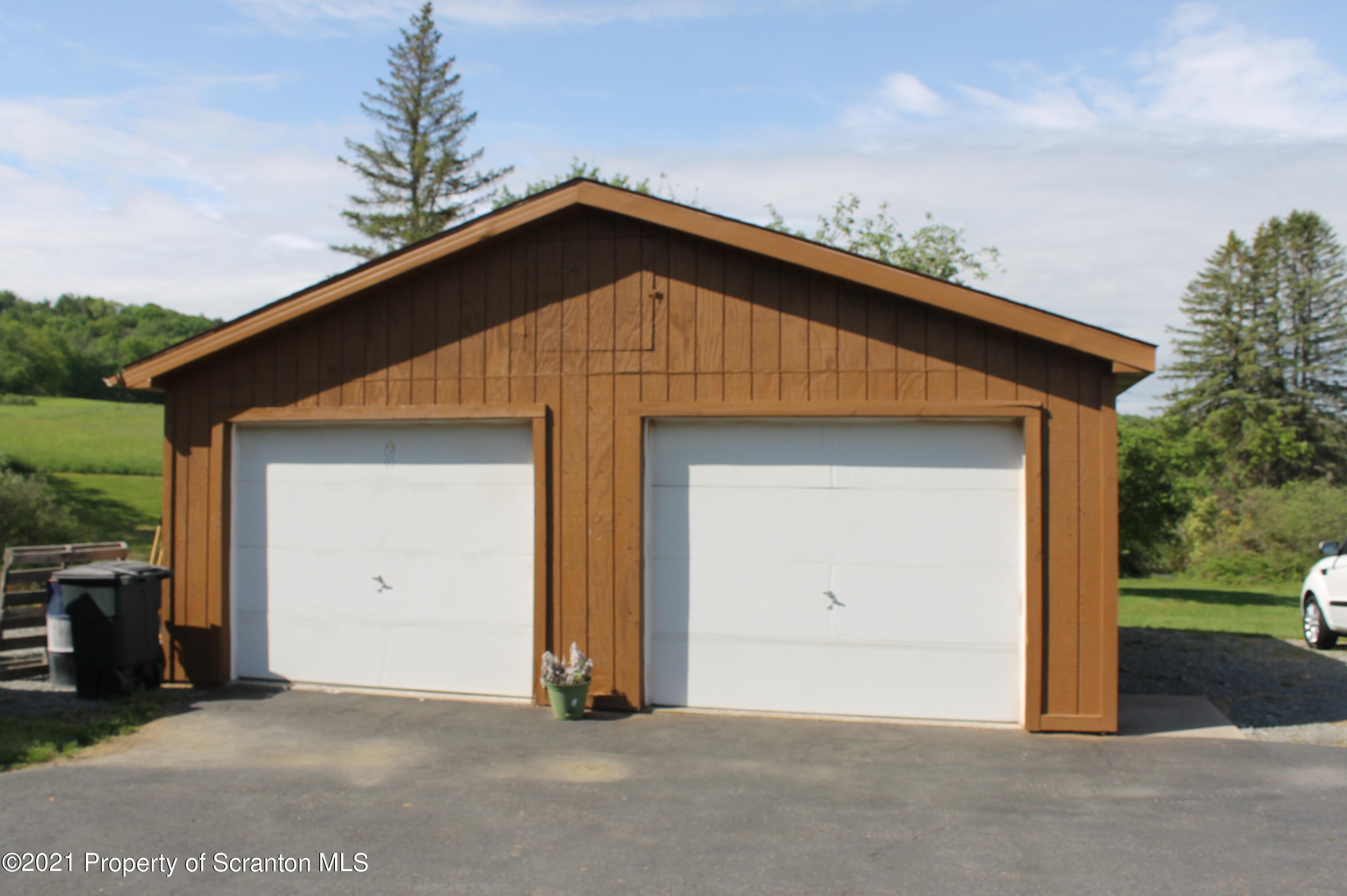 1643 Falls Road Clarks Summit, PA 18411 - Photo 17 of 19 Gallery Image 17