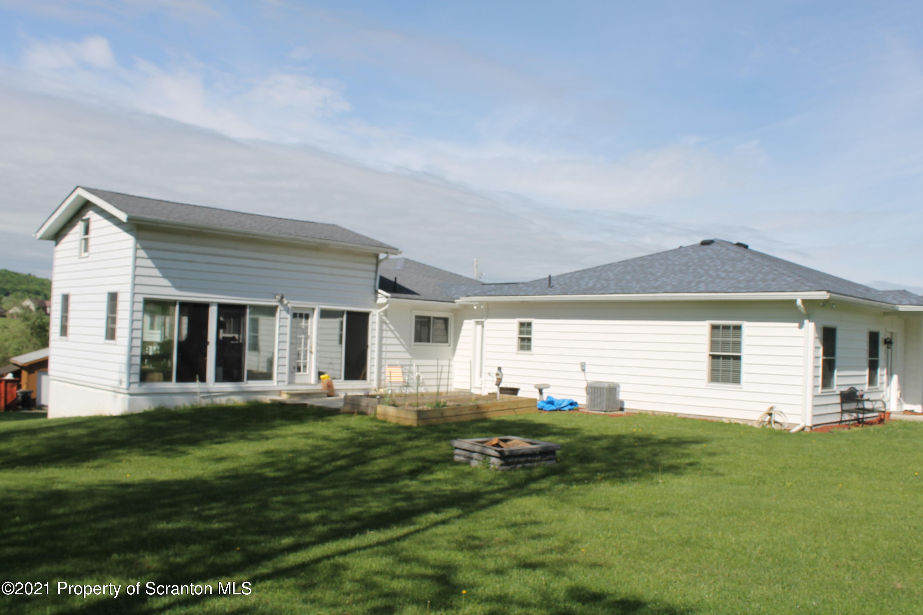 1643 Falls Road Clarks Summit, PA 18411 - Photo 18 of 19 Gallery Image 18