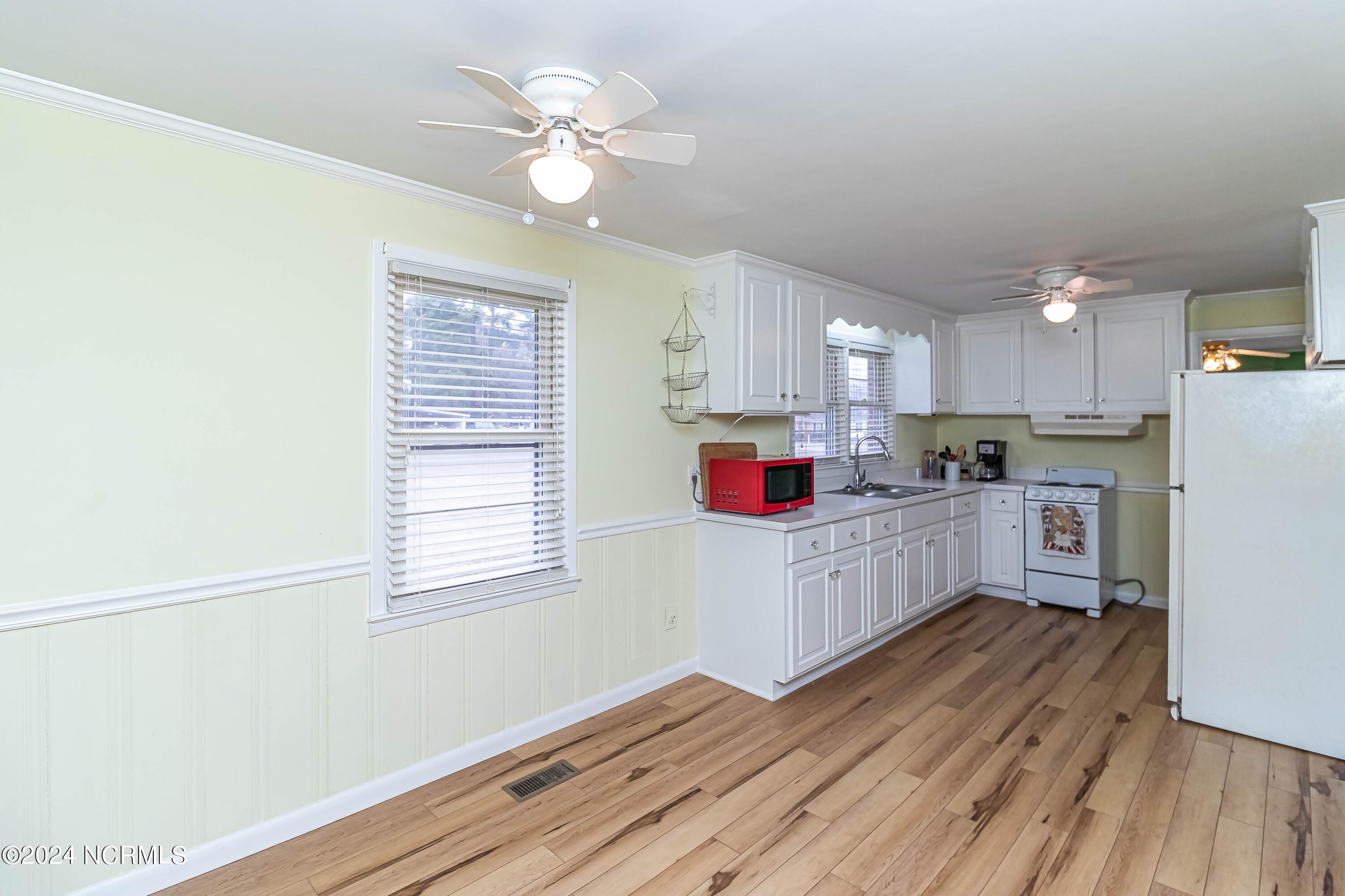 122 Fulton Road Dudley, NC 28333 - Photo 10 of 26 IMG_1374