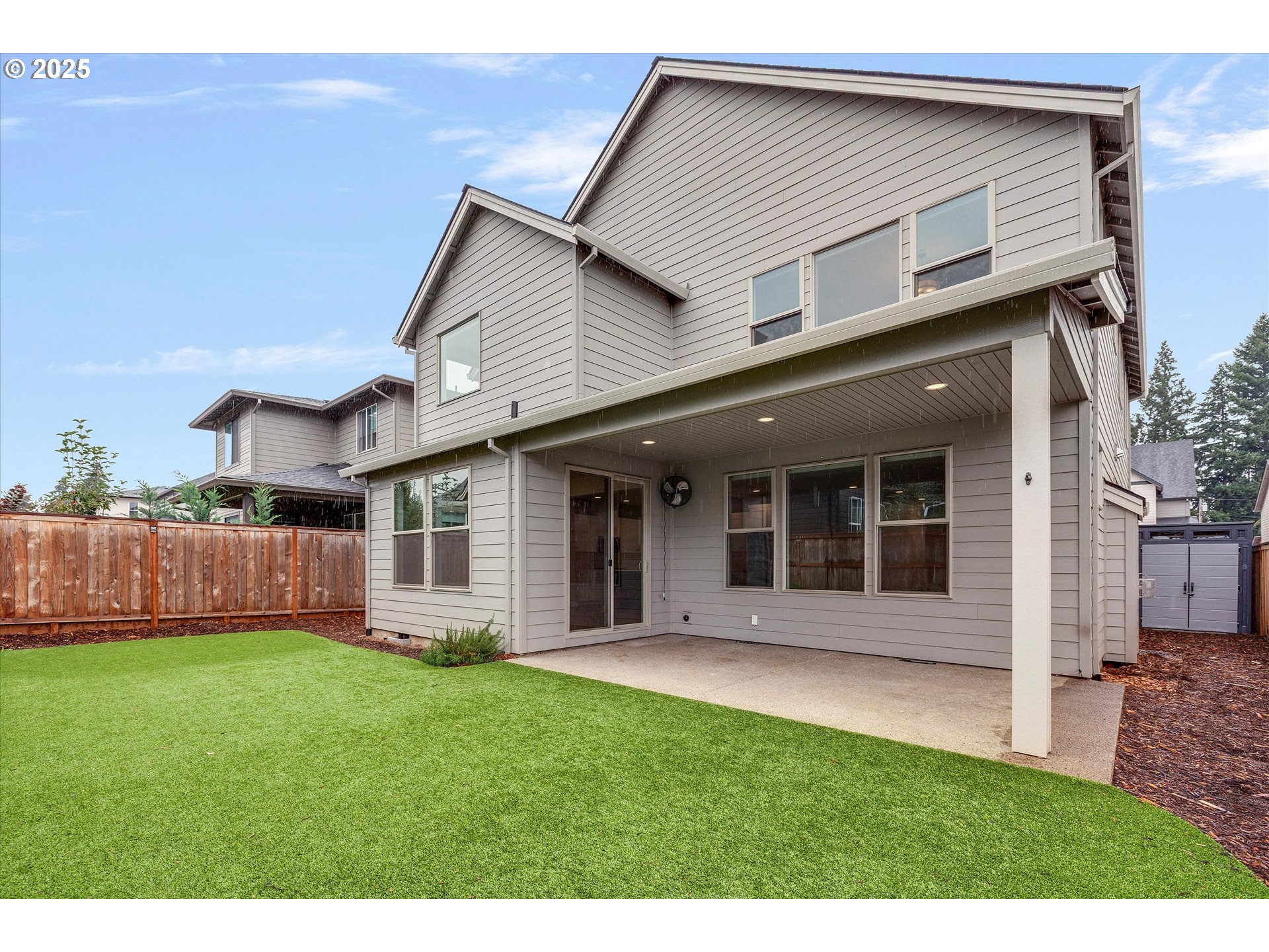 1009 Northeast 17th Avenue Canby, OR 97013 - Photo 29 of 30 Backyard