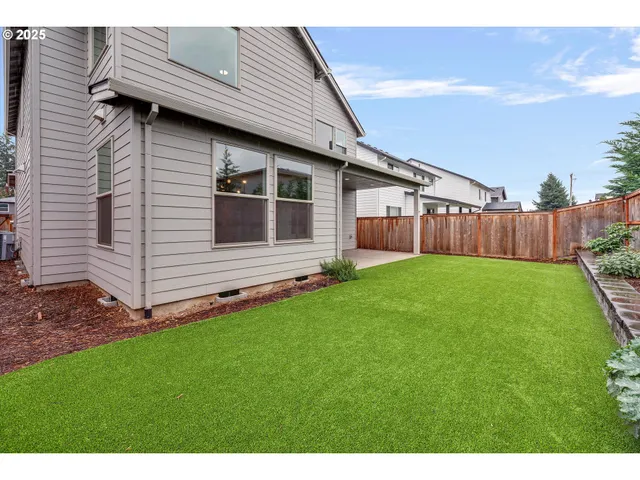 $675,000 | 1009 Northeast 17th Avenue, Canby, OR 97013