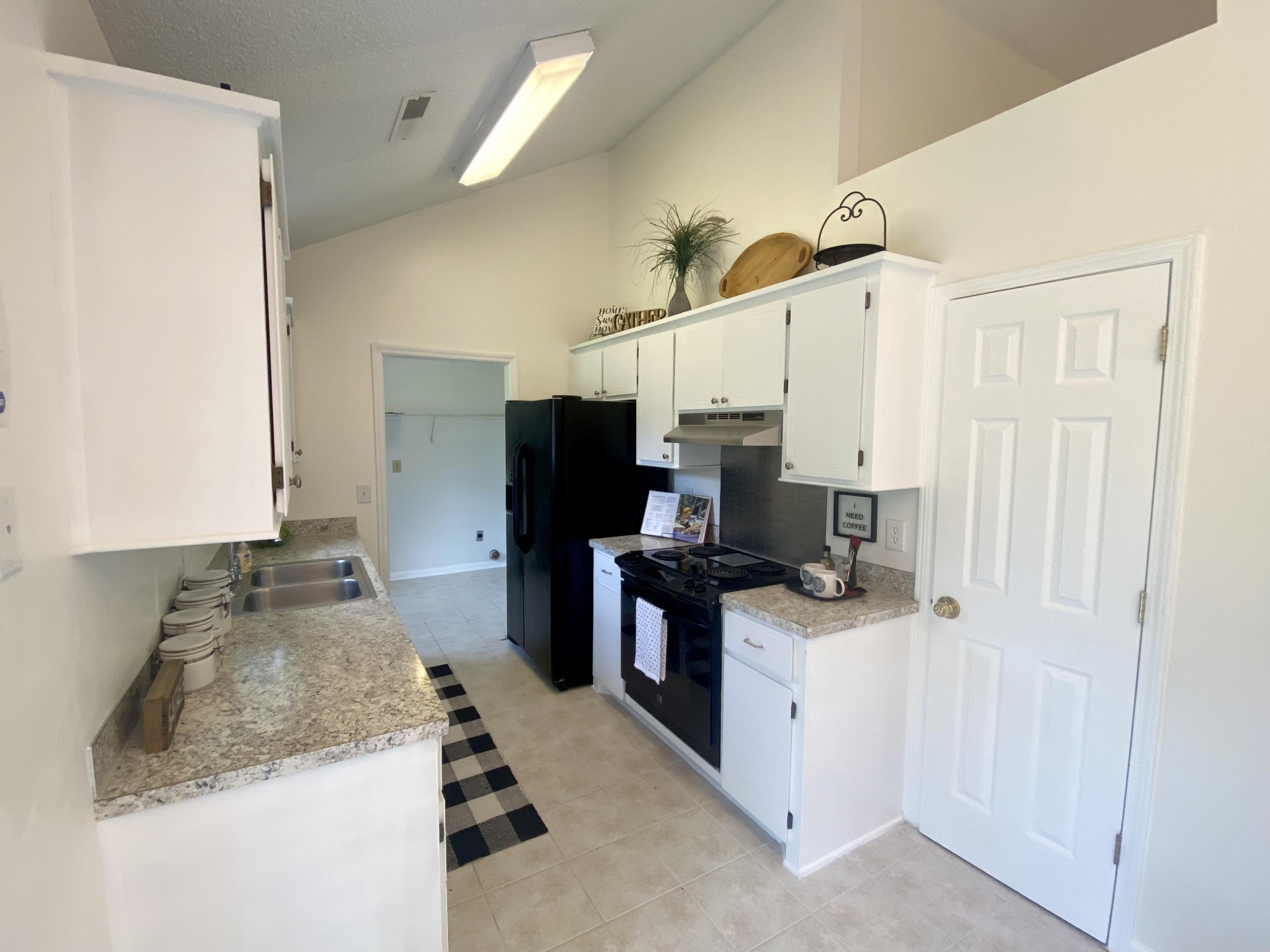 616 Oxford Road Ladson, SC 29456 - Photo 5 of 15 F0BD138F-50DF-49B2-984F-E25404F80252
