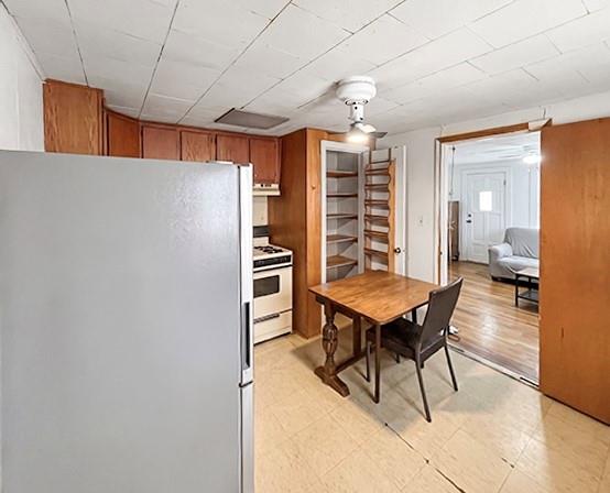 1325 Old Dallas Road Bellmead, TX 76705 - Photo 4 of 16 Gallery Image 4