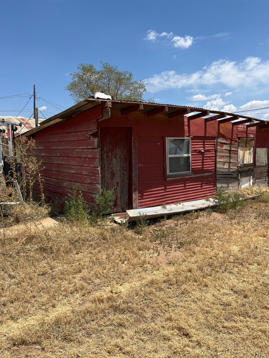 610 Ralls Road Post, TX 79356 - Photo 8 of 9 a front view of a house with garden