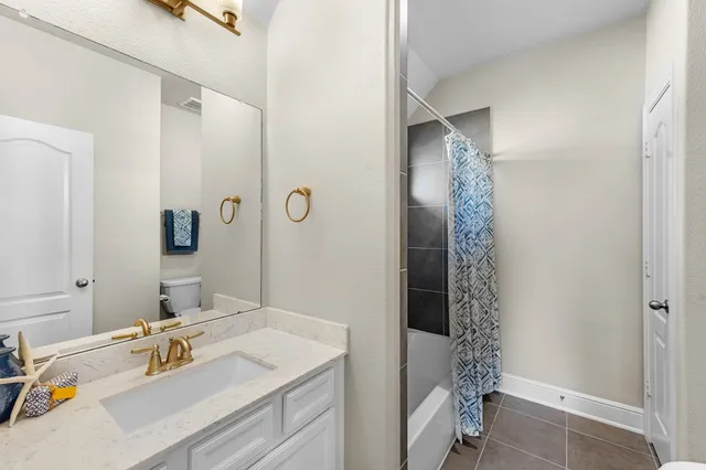 $695,000 | 1429 Talco Garden Court, League City, TX 77573