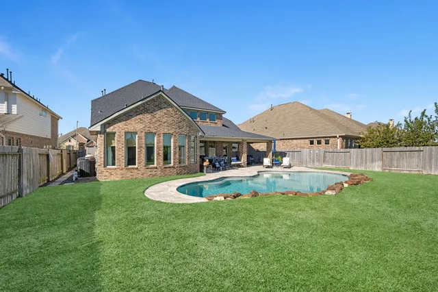 $695,000 | 1429 Talco Garden Court, League City, TX 77573