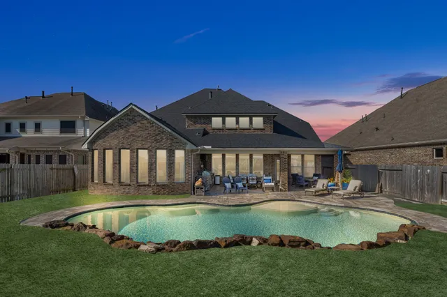 $695,000 | 1429 Talco Garden Court, League City, TX 77573