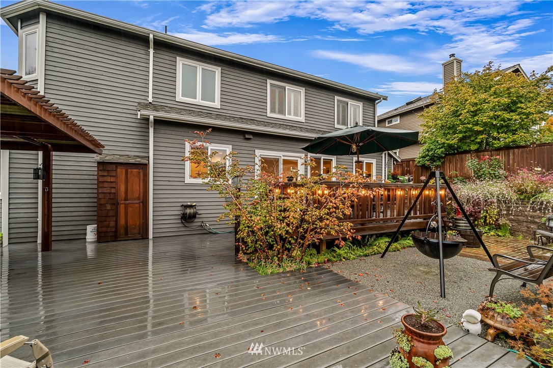 23701 3rd Place West Bothell, WA 98021 - Photo 28 of 31 a front view of a house with garden