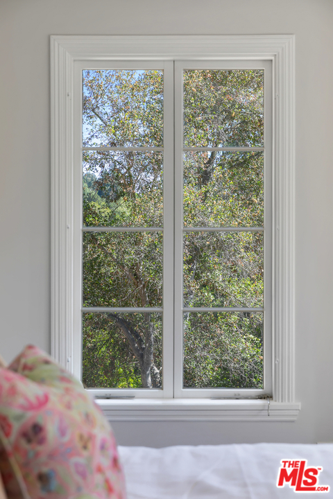534 Lakeview Road Pasadena, CA 91105 - Photo 18 of 34 a view of a room that has a window