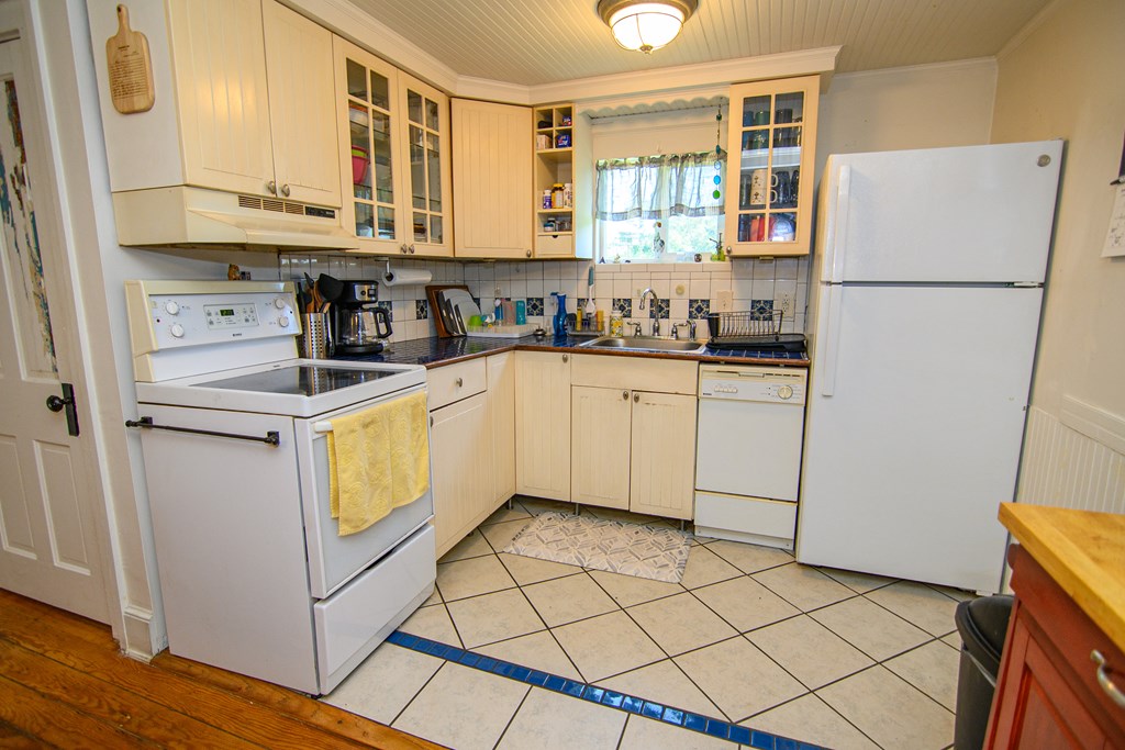 29682 Burtons Shore Road Onley, VA 23418 - Photo 16 of 26