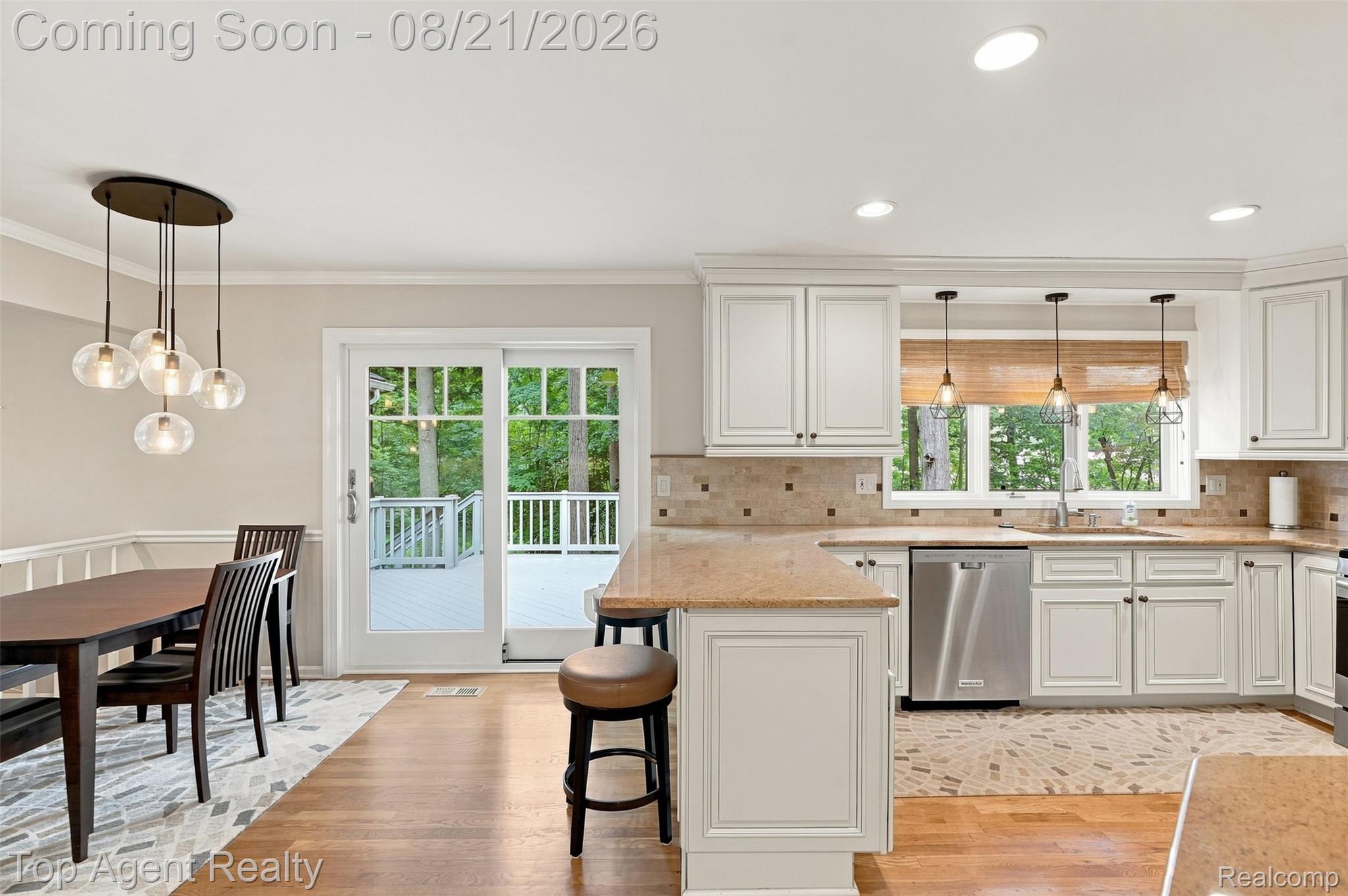 412 Streamview Court Rochester, MI 48309 - Photo 9 of 69 104-412 streamview ct, rochester hills, mi 48309.jpg