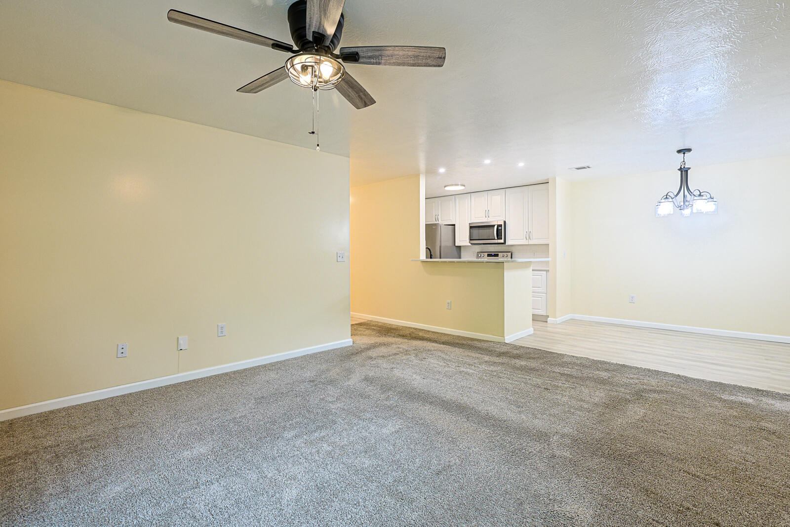 [101]-Living-Room-3