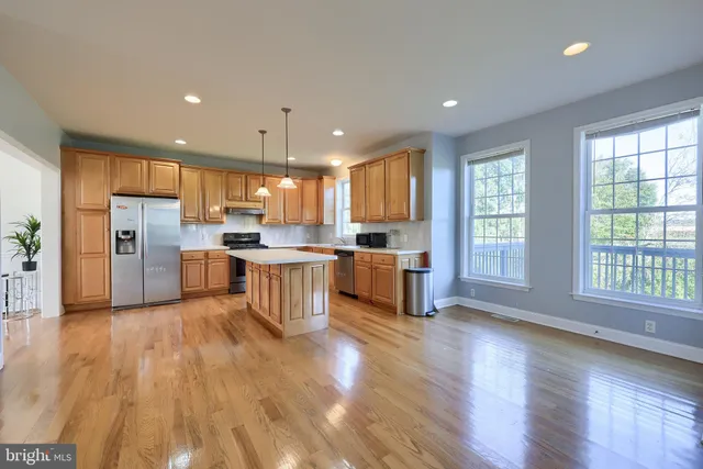 $560,000 | 327 Squire Lane, Lititz, PA 17543