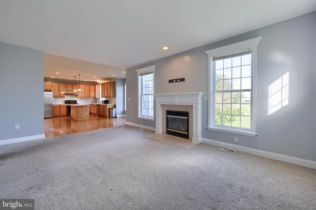 $560,000 | 327 Squire Lane, Lititz, PA 17543